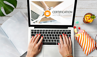 Certificate vs Degree in Management