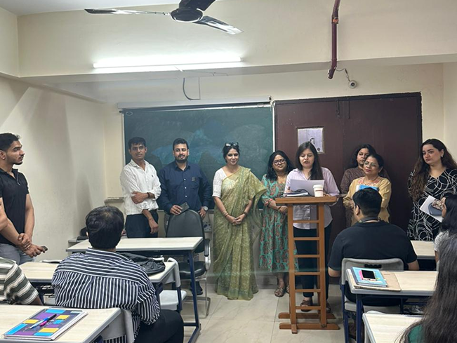 students presenting field visits