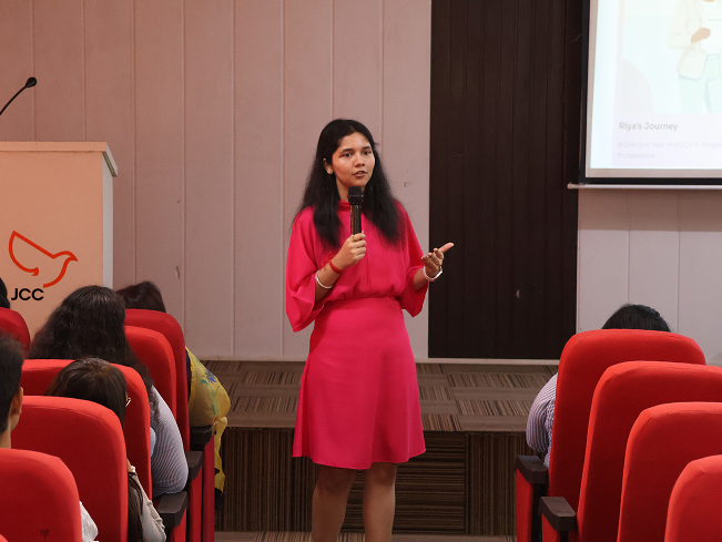 students attend finance lecture